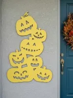 Déco murale Halloween pile de citrouilles – six citrouilles sculptées 60 cm
