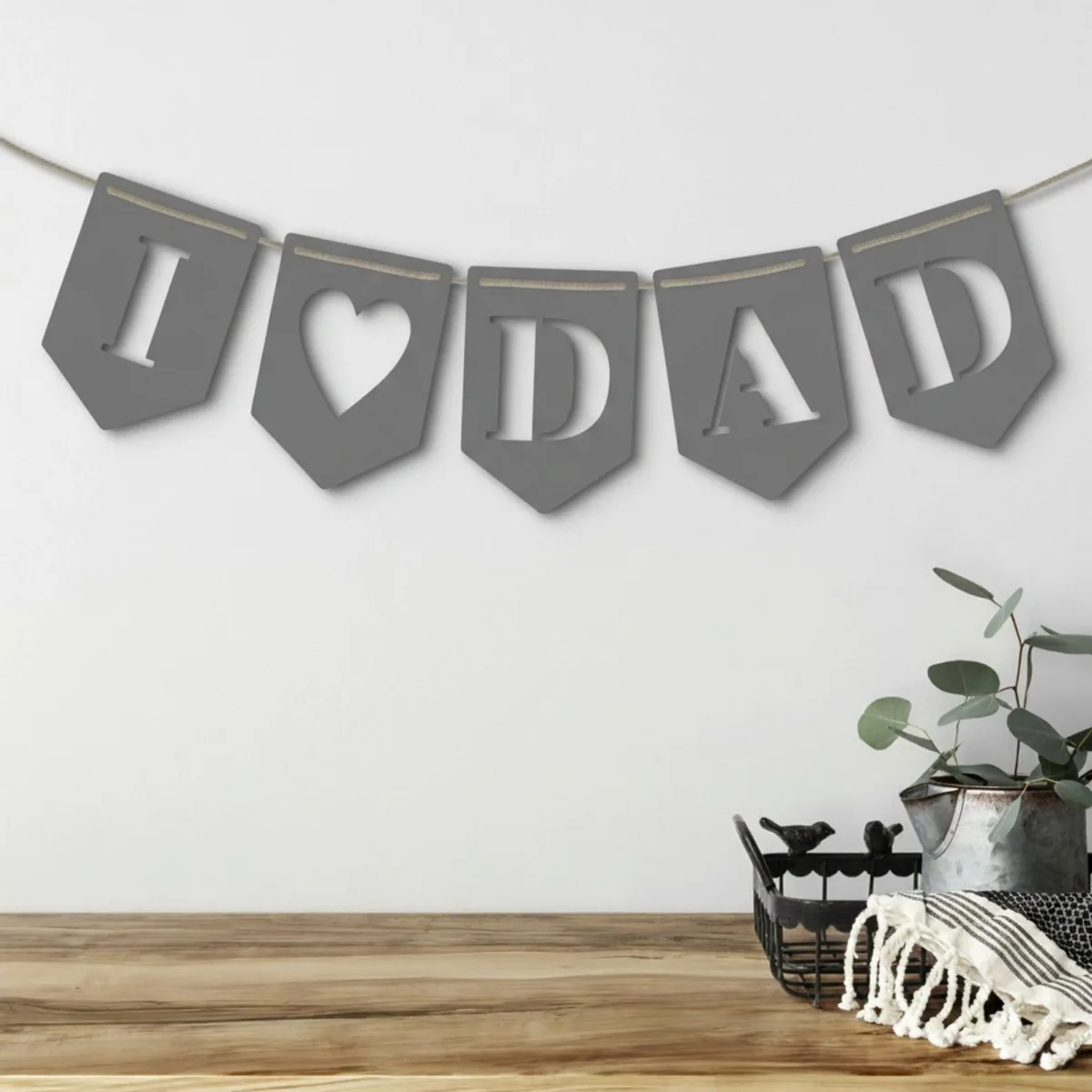 Holz-Girlande „I love Dad“ aus Birken-Sperrholz – 5 Wimpel
