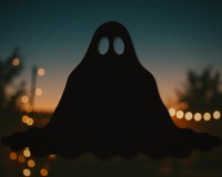 Spreading Ghost Wall Decor – Classic Halloween Ghost Silhouette – Birch Plywood