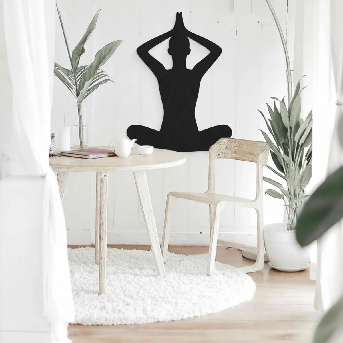 Yoga Sitzende Pose 02 Wanddekoration aus Birken-Sperrholz
