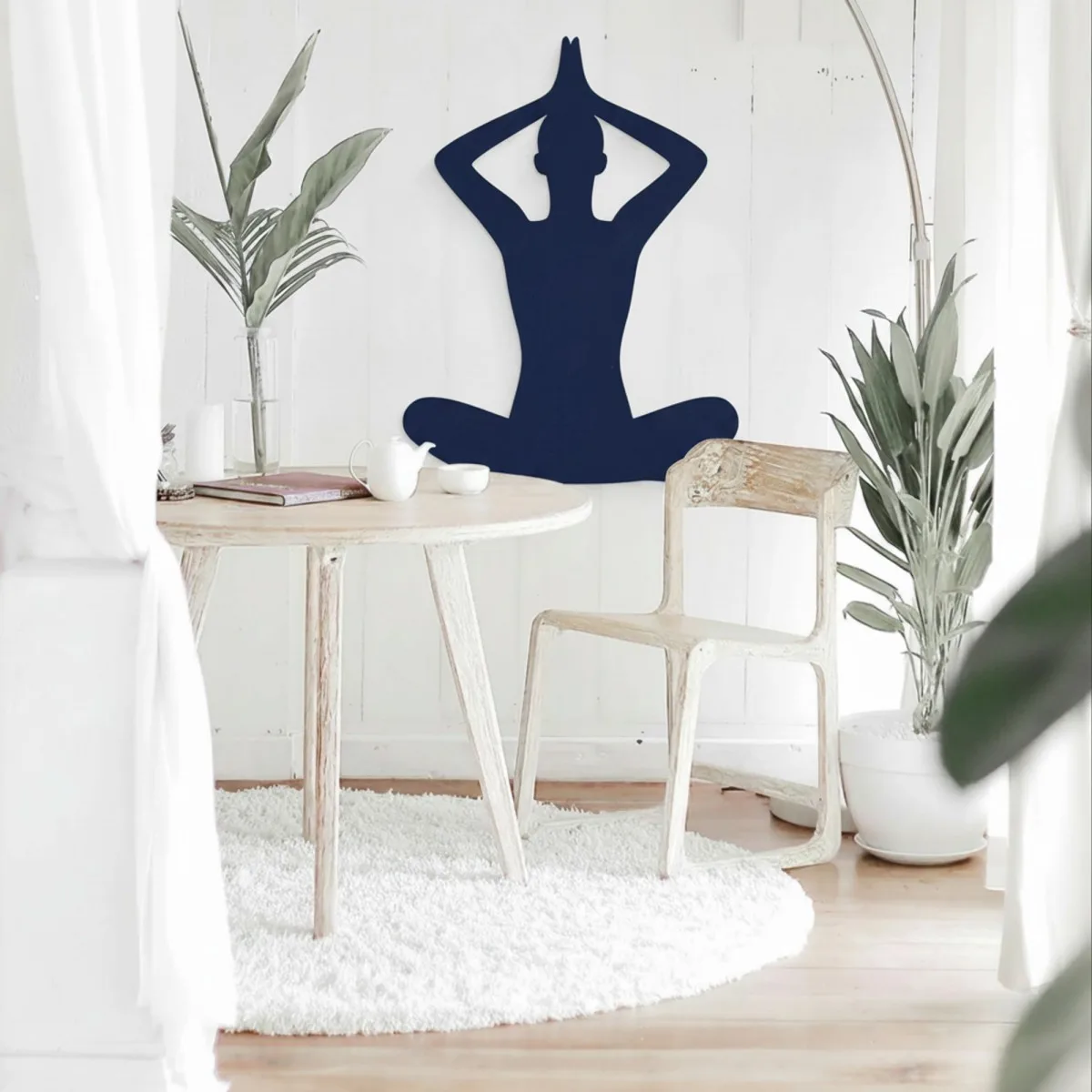 Yoga Sitzende Pose 02 Wanddekoration aus Birken-Sperrholz