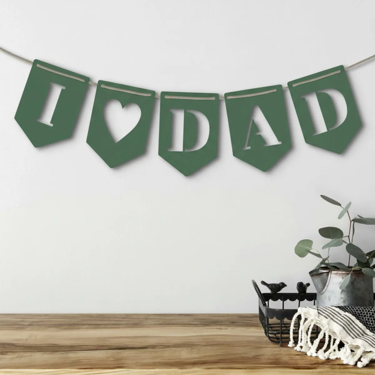 Holz-Girlande „I love Dad“ aus Birken-Sperrholz – 5 Wimpel