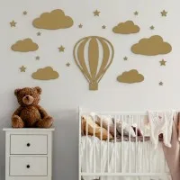 Déco murale montgolfière avec nuages et étoiles – contreplaqué de bouleau, chambre d’enfant