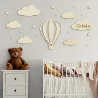 Déco murale montgolfière avec nuages et étoiles – contreplaqué de bouleau, chambre d’enfant