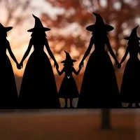 Witches Coven Wall Art – 6 Hand-Holding Halloween Witches – Birch Plywood
