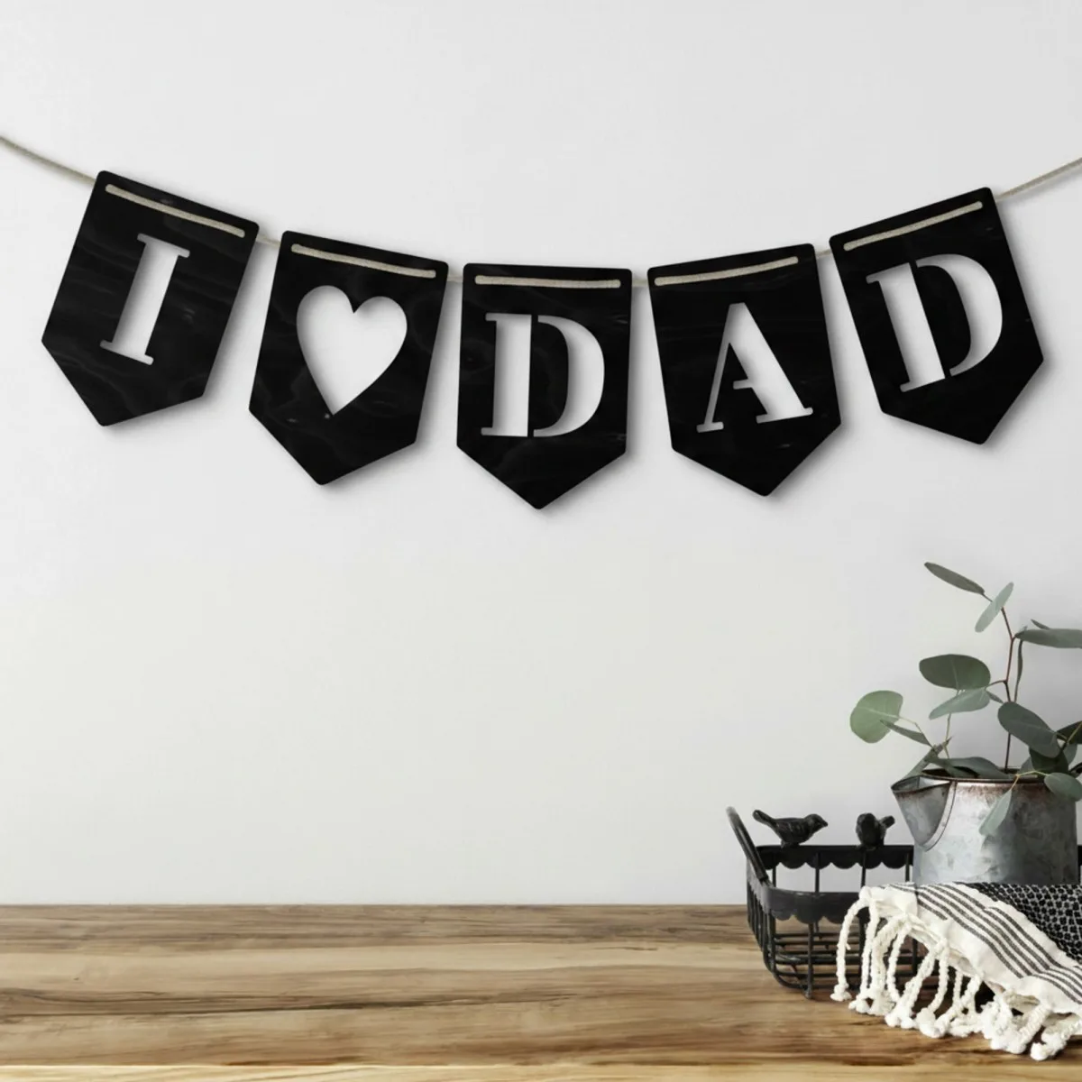 Holz-Girlande „I love Dad“ aus Birken-Sperrholz – 5 Wimpel