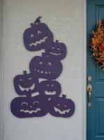 Déco murale Halloween pile de citrouilles – six citrouilles sculptées 60 cm