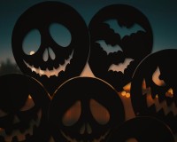 Halloween Balloons Wall Decor – Spooky Balloon Bunch Silhouette – Birch Plywood