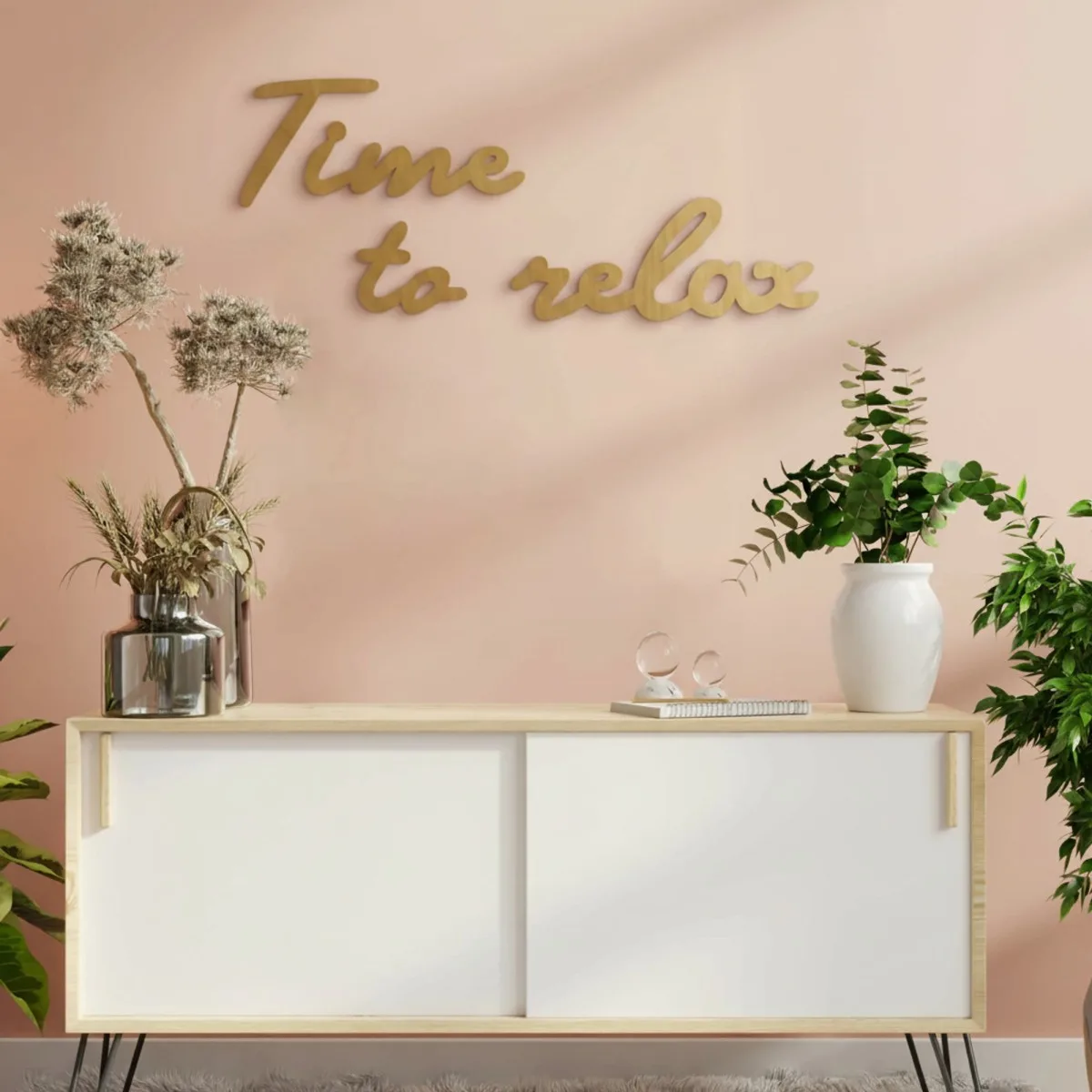Holzschriftzug „Time to relax“ aus Birken-Sperrholz
