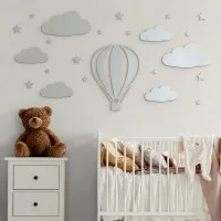 Déco murale montgolfière avec nuages et étoiles – contreplaqué de bouleau, chambre d’enfant