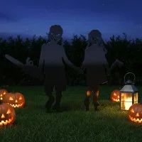 Creepy Couple Halloween Yard Stakes – Boy with Chainsaw & Girl with Axe